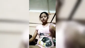 Sweet Desi Babe Exposing Her Tits And Wet Pussy On Video Chat