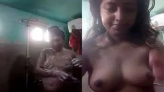 Kolkata GF Caught Bathing Naked In Amateur Home Video