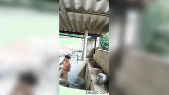 Sexy GF Bathing Outdoors Caught On Hidden Camera View