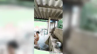 Sexy GF Bathing Outdoors Caught On Hidden Camera View