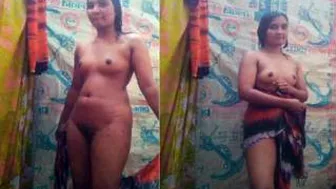 Cute GF Recording Outdoor Bath For Boyfriend Secretly