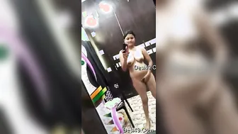 Indian GF Exposing Her Naked Tits And Pussy Again