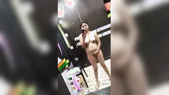 Indian GF Exposing Her Naked Tits And Pussy Again