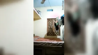 Village Girl Showing Off Her Thick Body And Shaved Pussy