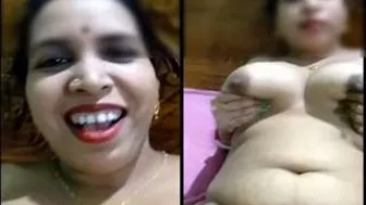 Married Bhabhi Exposing Her Big Tits And Wet Pussy On Cam