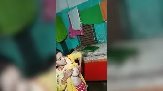 Bhabhi Teasing With Her Bare Breasts During Private Video Call