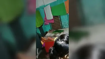 Bhabhi Teasing With Her Bare Breasts During Private Video Call