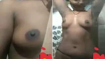 Bhabhi Bathing Naked On Video Call With Her Secret Boyfriend