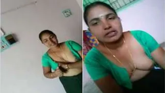 Busty Mallu Bhabhi Flashing Her Big Natural Tits On Camera