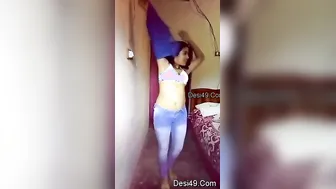 Indian GF Stripping Off All Her Clothes For Boyfriend