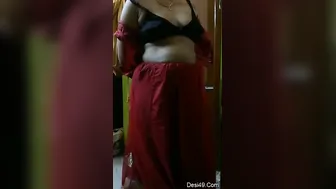 Married Neighbor Bhabhi Revealing Her Milky Tits And Wet Pussy