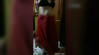 Married Neighbor Bhabhi Revealing Her Milky Tits And Wet Pussy