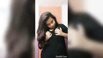 Desi GF Showing Off Her Huge Natural Tits For My Camera