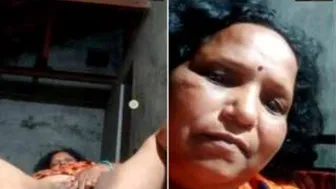 Aunty From Village Showing Her Pussy During Video Call Today