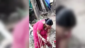 Aunty Accidentally Exposing Her Cleavage While Doing Laundry