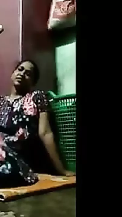 Bangla wife masturbating pussy in the kitchen selfie movie