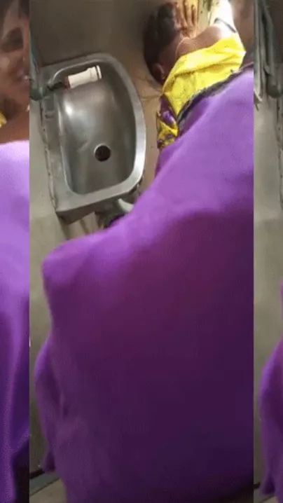Desi teach sex video has been caught by a voyeur