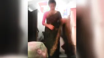 Bangladeshi teen angel MMS costume change video