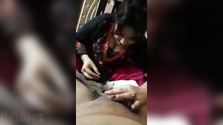 Desi wife shaving 10-pounder of her husbands Desi MMS video