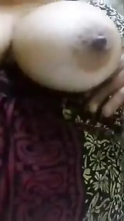 Dehati housewife pussy show on a live movie call