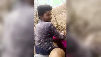 Dehati floozy fucking outdoors on webcam by local guys