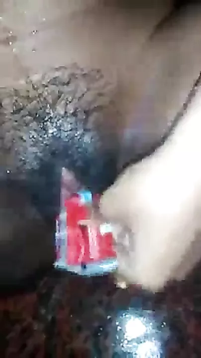 Desi hot love tunnel masturbation with a toothpaste tube sachet