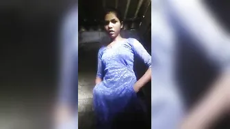 Village gal nude MMS striptease solo episode