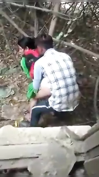 Bihari bhabhi sex movie caught and in nature's garb by a voyeur