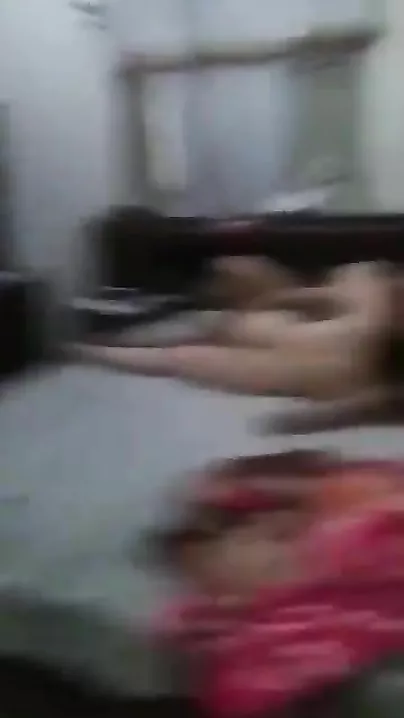 Obese Bhabhi cheating sex clip caught by her spouse