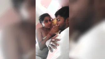 Fresh desi sex video brought to u by XVideos