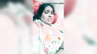 Dehati Bhabhi boob show on live livecam MMS movie scene