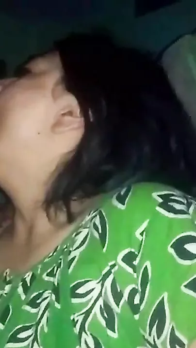 Overweight Telugu wife engulfing dick on web camera