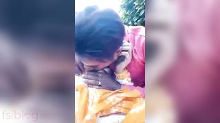 Indian pointer sisters engulfing outdoors sex MMS trending online