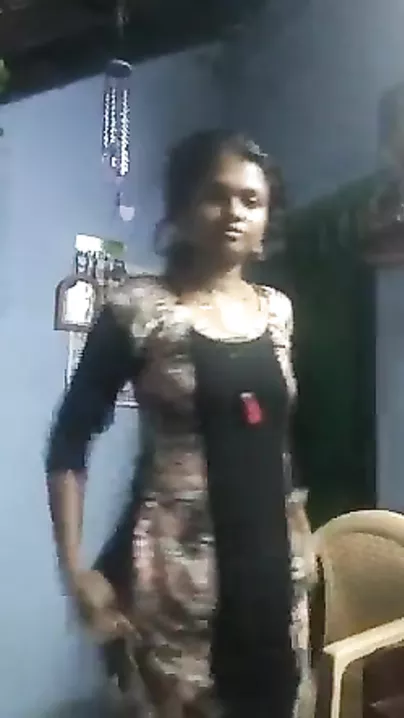 Small whoppers Tamil gal changing her dress on livecam