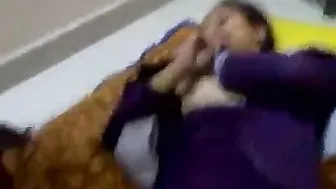 Desi girlfriend sharing sex video exploited on cam