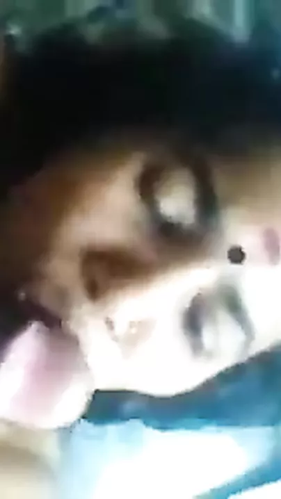 Aged Bangla maid eating cum MMS sex movie