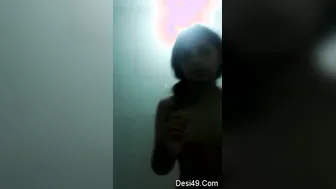 Pretty Indian GF Revealing Her Natural Boobs To Lover