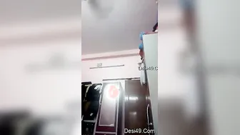 Kolkata GF Dressing Up After A Steamy Shower Session