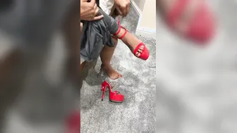 Sexy Nri Babe Undressing Completely Exposing Her Tits And Pussy