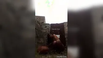 Village Bhabhi Bathing Outside Showing Her Wet Naked Body