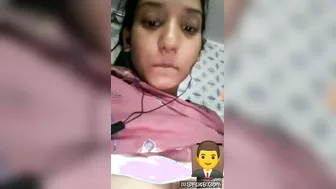 Desi GF Fingering Her Dripping Wet Pussy In Bedroom