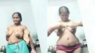 Married Mallu Woman Changing Clothes Caught On Hidden Camera