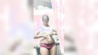 Married Mallu Woman Changing Clothes Caught On Hidden Camera