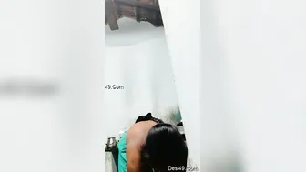 Married Mallu Woman Changing Clothes Caught On Hidden Camera