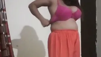 Catching Married Bhabhi Getting Dressed After Our Session