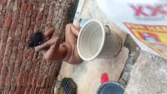 Mallu Bhabhi Bathing Outside Getting Wet And Ready For Action