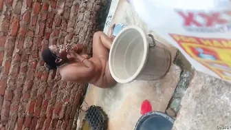 Mallu Bhabhi Bathing Outside Getting Wet And Ready For Action