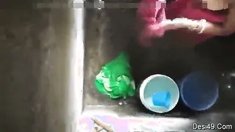 Caught My Bhabhi Bathing And Recorded Her Wet Naked Body