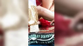 Busty Desi Bar Dancer Showing Her Massive Natural Melons On Stage