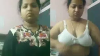 Sexy Married Woman From Delhi Showing Her Natural Boobs On Camera